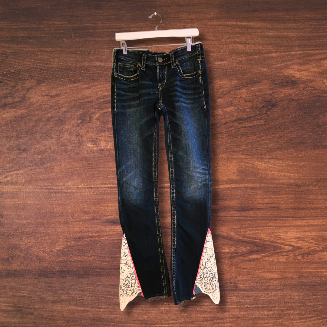 Scalloped Lace Flares - Sz 6